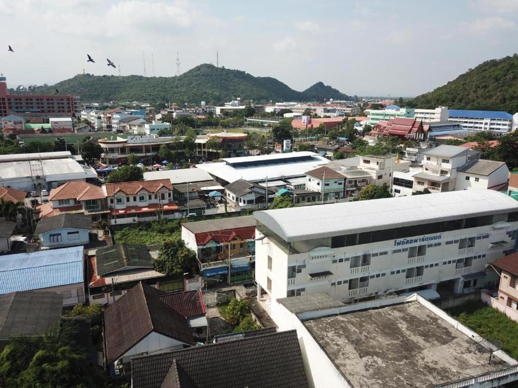 Thanyachatra Boutique Phetchaburi Buitenkant foto